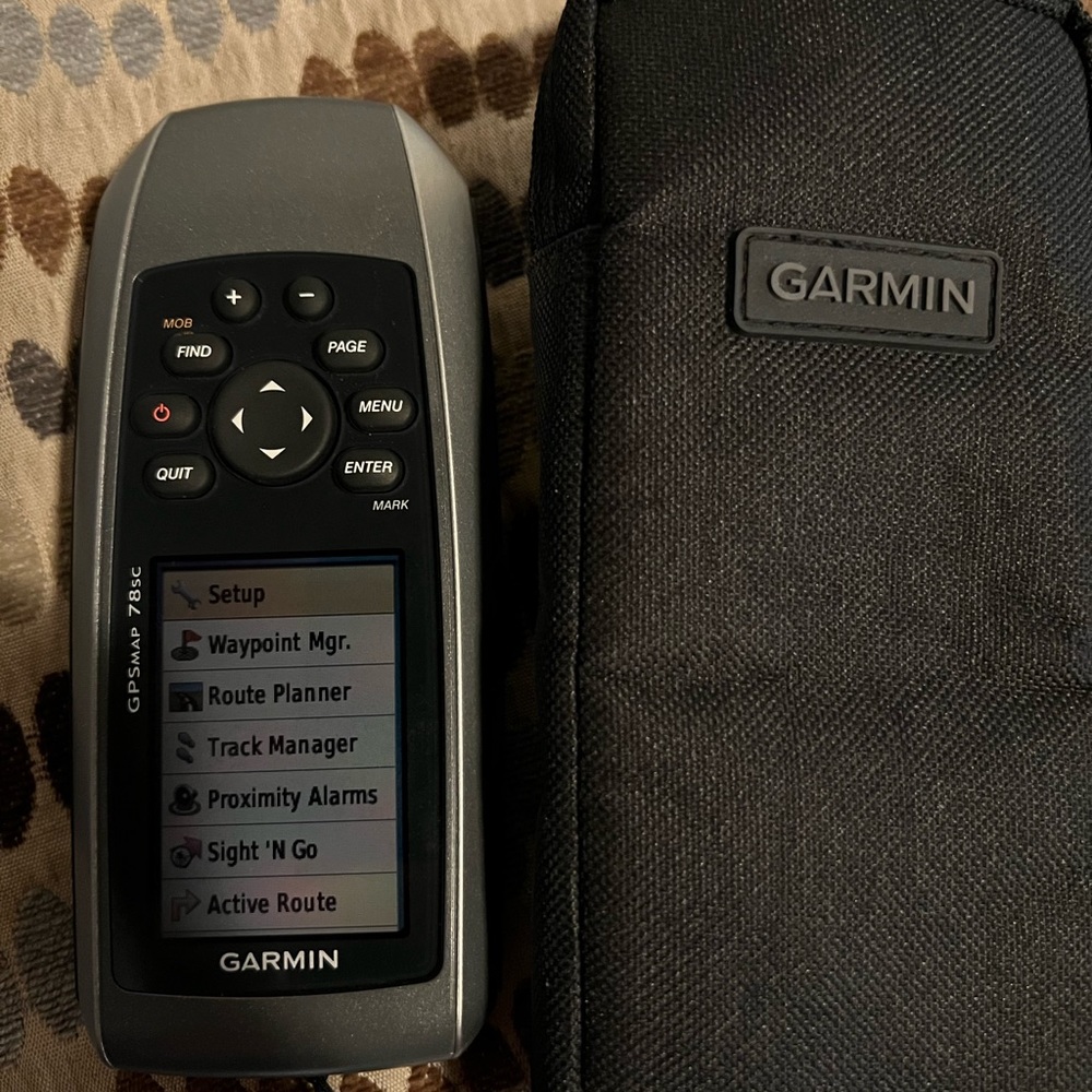**EUC** Garmin GPSMAP 78sc Waterproof Marine GPS and Chart-plotter